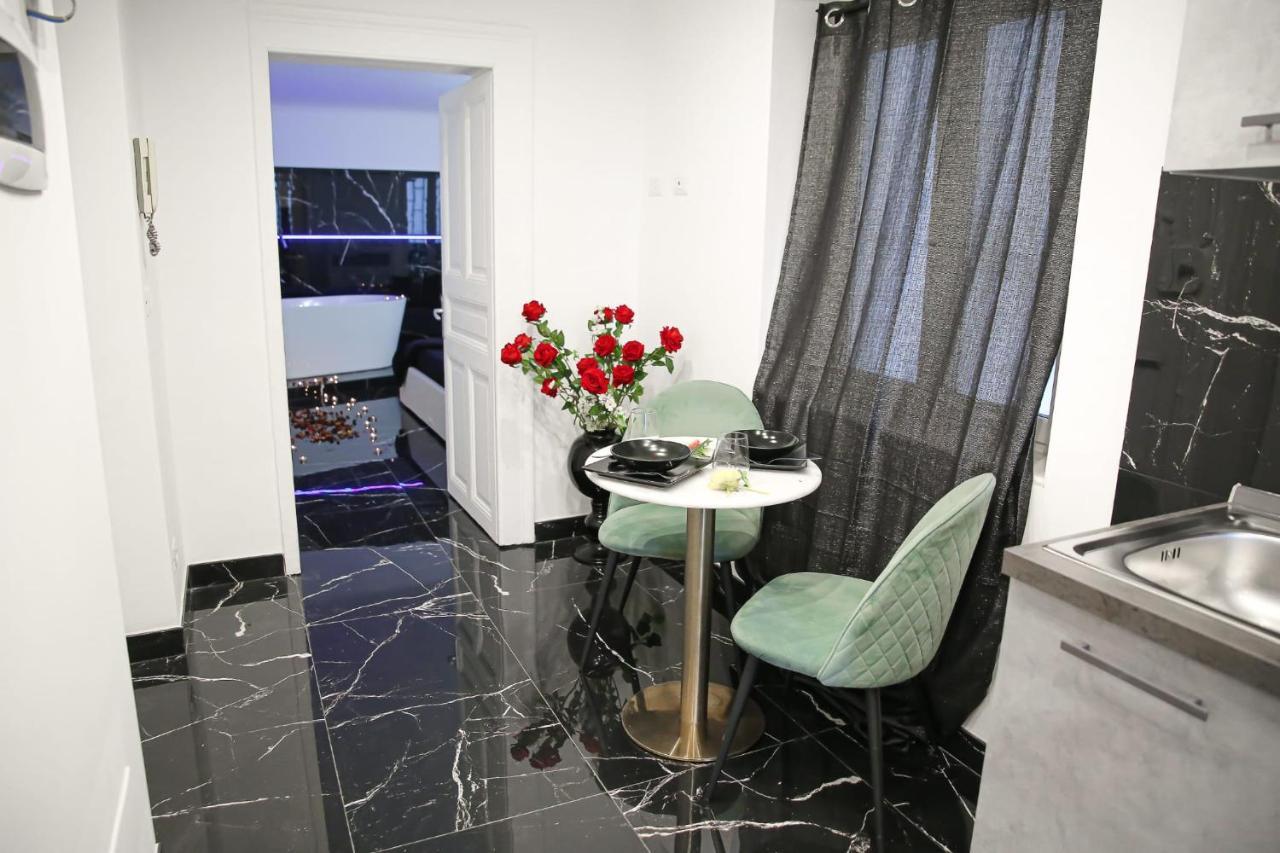 The Marble House Apartman Bari Kültér fotó